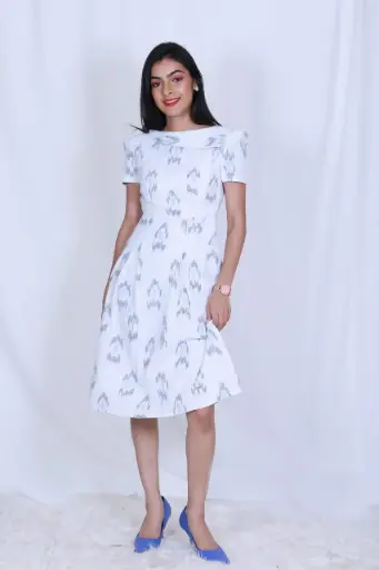 Elegant Ikat Print Cotton Dress – White & Grey